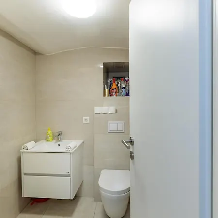 Апартаменты Cozy 2bdr - Perfect Location In *